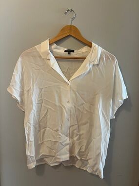 Dynamite White Short Sleeve Button-Front Blouse